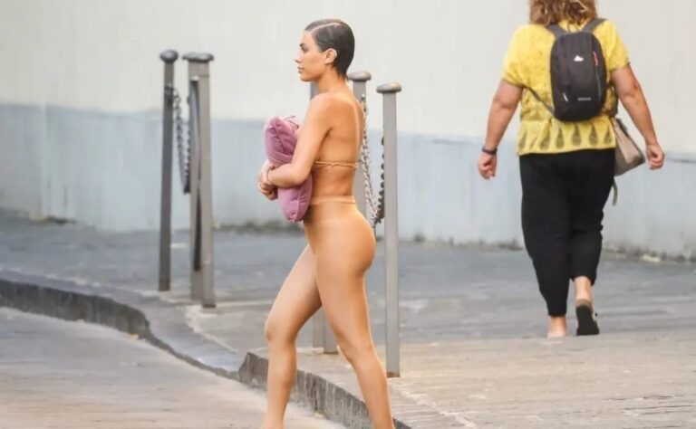 Bianca Censori, la ‘esposa’ de Kanye West, sorprende con atuendo transparente en Italia